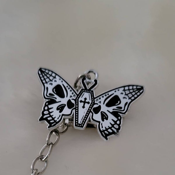 Cloak clasps - Moths / Skulls / Coffins (color - silver/black)