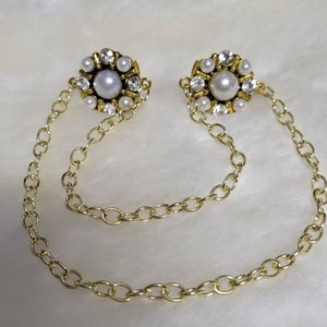 Cloak clasps (color-white/clear/golds)