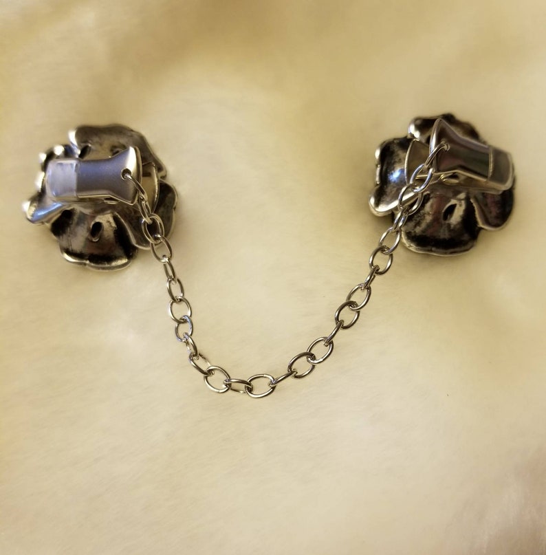 color- blacksilver Cloak clasps