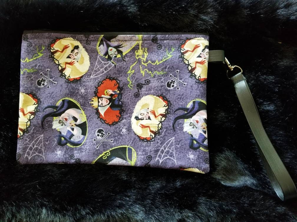 Disney clutch online bag