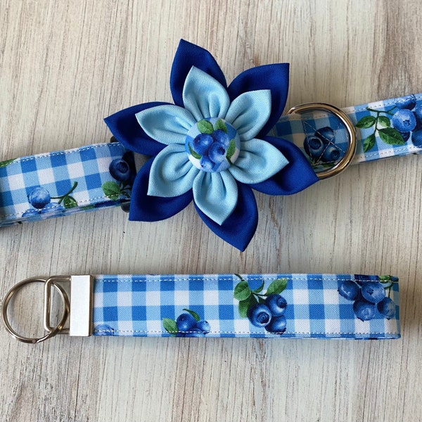 Dog collar, blueberry, blueberries, gingham, blue, navy, white, collar with flower, collar with bow, bow , flower, key fob , keychain, girl