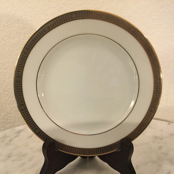 Vintage Stunning BERNARDAUD Fine China "MADISON PLATINUM" One (1) Bread & Butter Plate. Phoebe, Platinum Encrusted, Gold Trim. France.Disc.