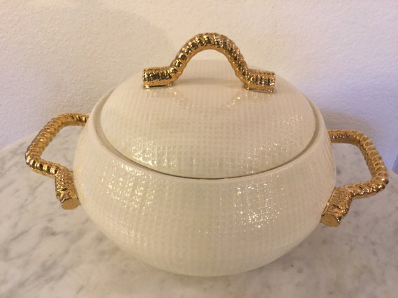 ヴィンテージの見事な Sittre Ceramic Prod Inc. の蓋付き野菜