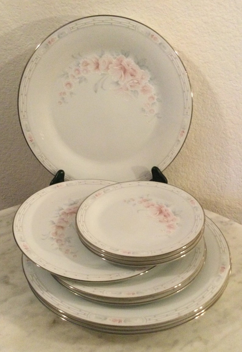 Pyramid Rim Plate NORITAKE Fine China “CARTHAGE” 10 Pieces Dinnerware Set. 4 Dinner, 3 ...