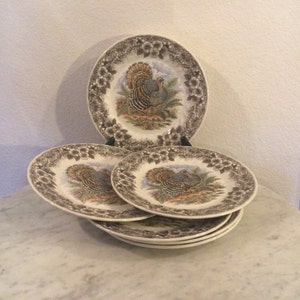 CHURCHILL “THANKSGIVING” 6 Dinner Plates. Multicolor, Big Turkey At Center, Floral Swirled Rim. Made In ENGLAND. Discontinued.