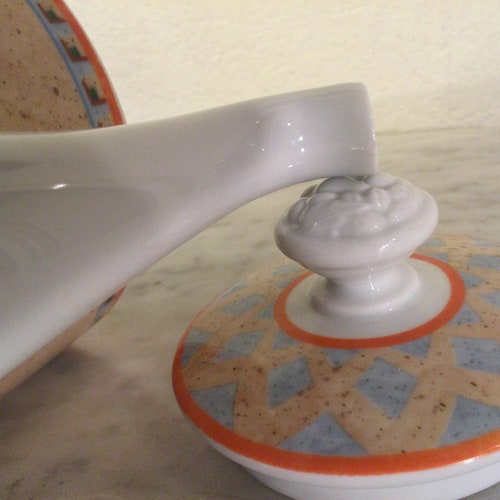 Vintage Beautiful VILLEROY & BOCH “SWITCH 4” Coffee Pot With Lid. Porcelain, shops Accents For Naranja, Navarra And Nazare. Portugal. Disc 1996.