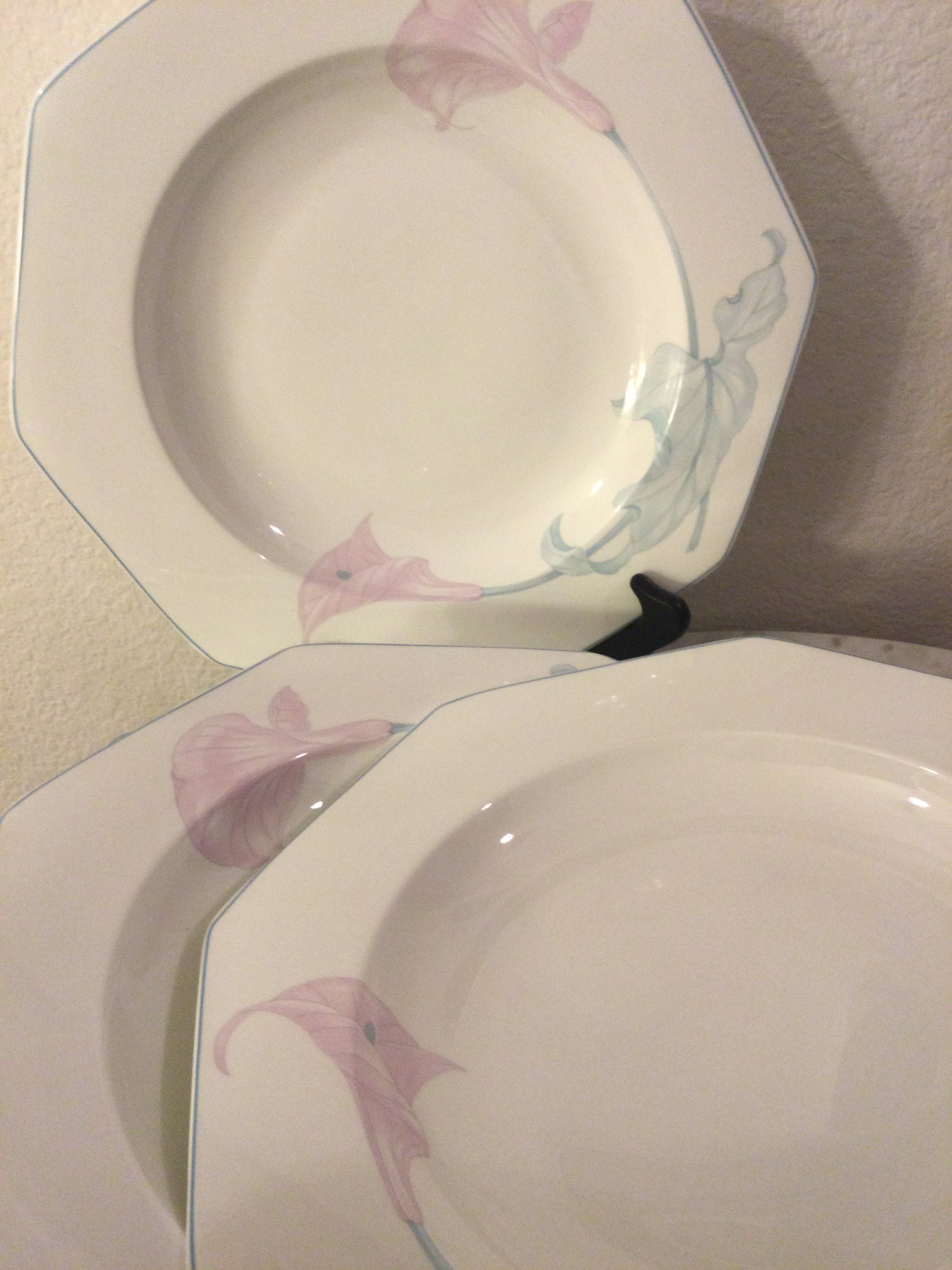 Vintage Beautiful VILLEROY & BOCH Heinrich “CALLA” Set of 5 Large