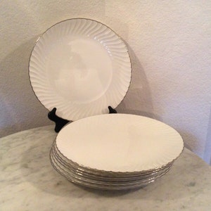 Vintage ROYAL WORCESTER “ENGAGEMENT” 8 Dinner Plates. Bone China, White, Swirl Rim, Platinum Trim. Made In England. Discontinued 1965-1972.