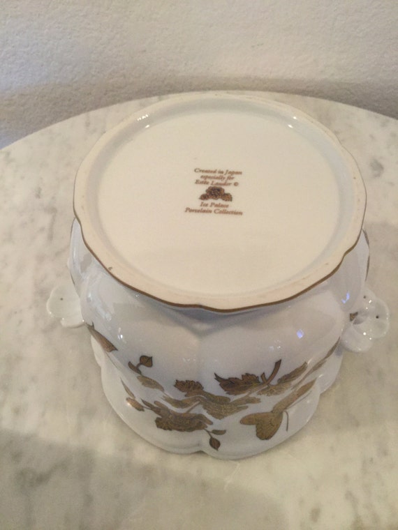 ポーセリン花と蝶の装飾 陶器製花瓶 陶器や磁器やガラスの花瓶・