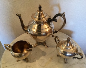 Vintage, Antique W.M Rogers Silverplate Tea Set, Including Tea Pot, Sugar Bowl With Lid And Creamer. Ornate Design. Stamped.