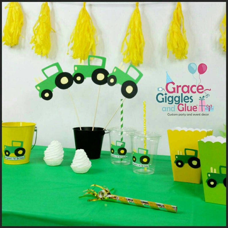 Banniere De Joyeux Anniversaire Tracteur Vert Decorations De Fete A Theme Tracteur Vert De Ferme 28 Pieces Tracteur Gateau Toppers Vert Cupcake Toppers De Tracteur Pour Baby Shower Theme De Ferme Cuisine Banniere De Joyeux Anniversaire Tracteur Vert Decorations De Fete A Theme Tracteur Vert De Ferme 28 Pieces Tracteur Gateau Toppers Vert Cupcake Toppers De Tracteur Pour Baby Shower Theme De Ferme Cuisine