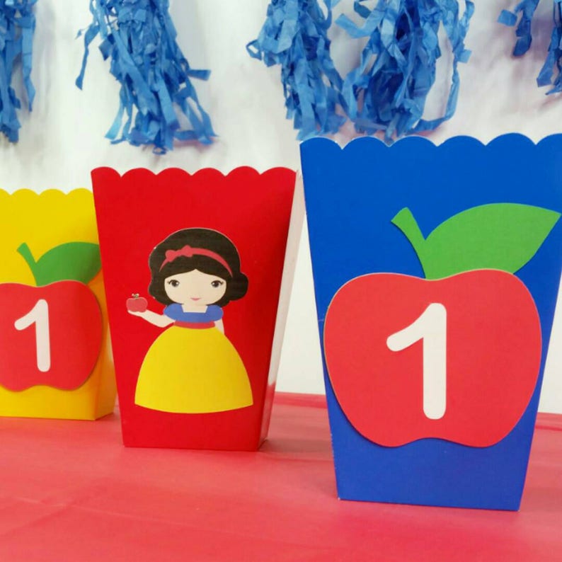 10 Personalized Snow White Inspired Favor Snack Boxes
