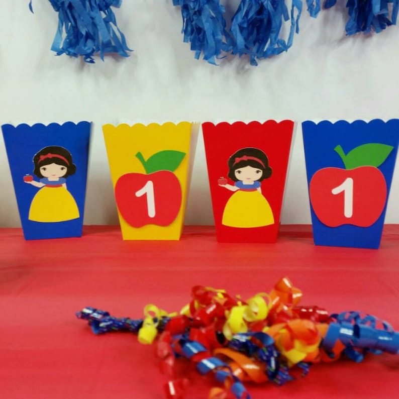 10 Personalized Snow White Inspired Favor Snack Boxes