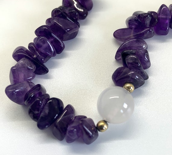 Vintage Acrylic Stone Necklace - Purple Beads wit… - image 3