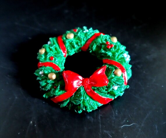 Christmas Wreath Brooch/Pin  - Colorful - 1990's … - image 1