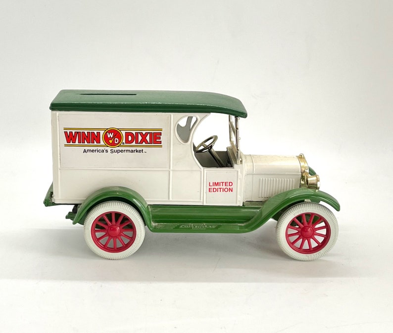 1923 Winn Dixie Truck Locking Coin Bank Diecast Metal Etsy