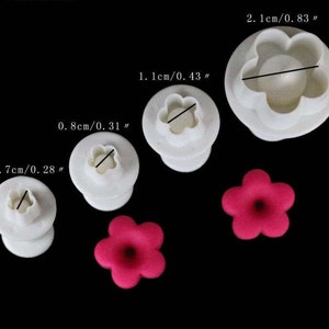 4pcs Plum Flower Plunger Cutter Mold Sugarcraft Fondant Cake Decorating DIY