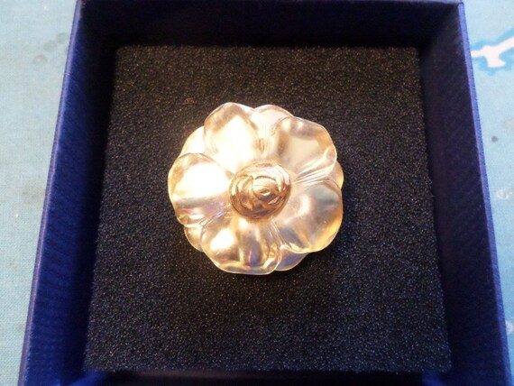 Kenzo brooch or floral pendant