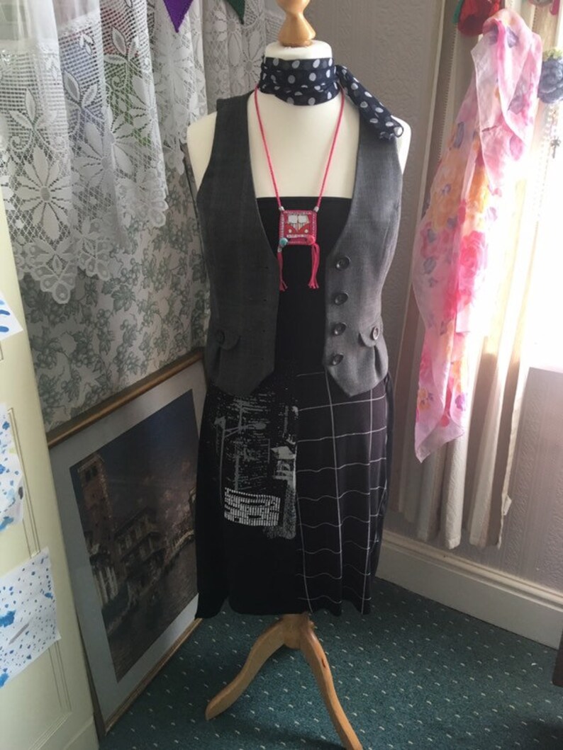 t-shirt to skirt refashion repurpose upcycle reuse boho festival wear UPCYCLED Black Cityscape