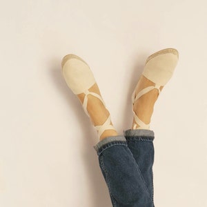 ESPADRYLE Z BAWEŁNY ORGANICZNEJ
