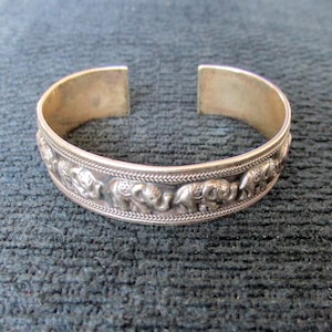 Sterling Elephant Parade Caravan Cuff Bracelet Silver Bangle Raised Design