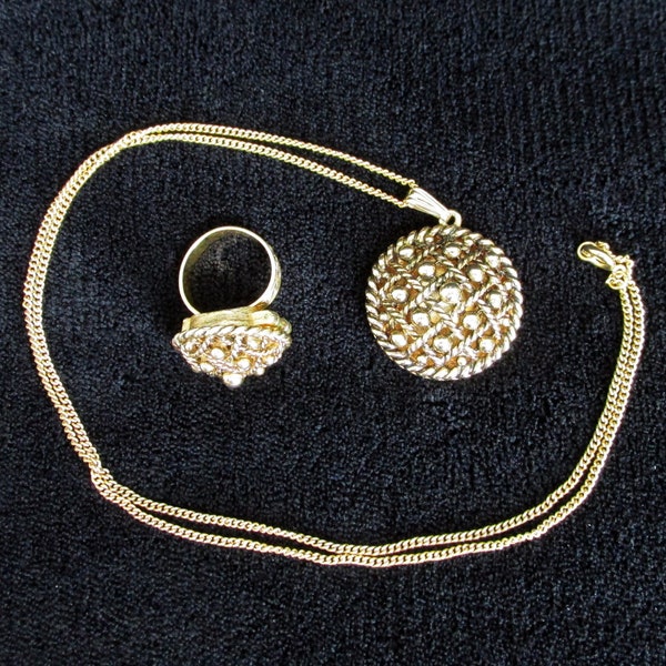 Vanda USA Goldtone Solid Perfume Holder Locket Pendant and Adjustable Ring Set 1960s