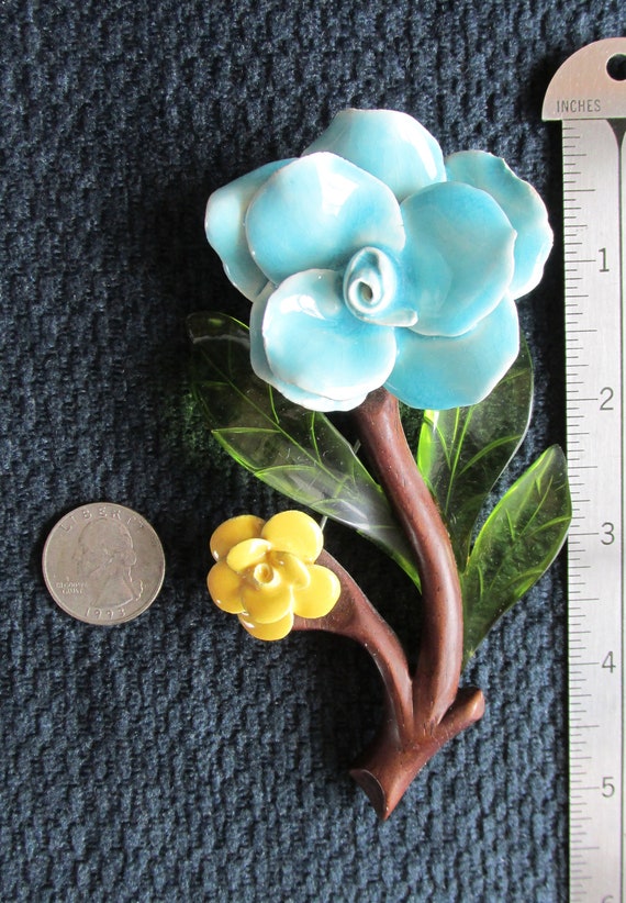 Elzac Brooch 1940s Ceramic Flowers Wood Stem Luci… - image 2