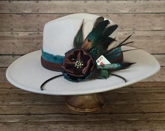 Cream Wide-Brim Fedora Hat with Feather Accent Feather Hat Accent - Chiseler – Willow Lane Hat Co main image 2