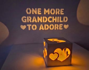 Caja de luz con proyección para anunciar el embarazo de los abuelos / Regalo personalizado para revelar la llegada del bebé con mensaje personalizado para la abuela y el abuelo.