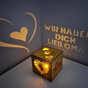 Personalisiertes Muttertag Geschenk für Oma | Nachtlicht Leuchtbox mit Namen, Geschenkidee Großmutter von Enkelkindern