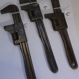 Vintage 9" Auto wrenches cast iron-good collectible shape