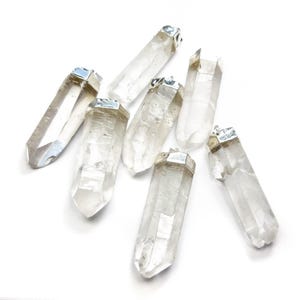 Grand pendentif en cristal de quartz (plaqué argent) Collier de bijoux en pierres précieuses en gros, cristaux et pierres de guérison