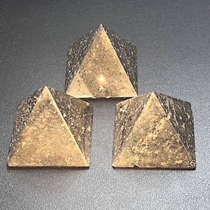 Eisen-Pyrit Pyramide Kristall Druzy Carving polierte Fools Gold Heilung Kristalle und Steine