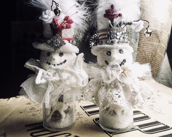 Salt & Pepper Shaker Snowmen, Christmas snowman, Christmas centerpiece, collectible snowmen