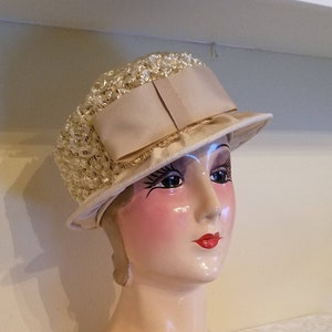 Vintage 1950s Woven Ivory Raffia Hat, Cellophane With Fabric Brim and Grosgrain Bow, Summer Wedding Or Party Hat, Church Hat
