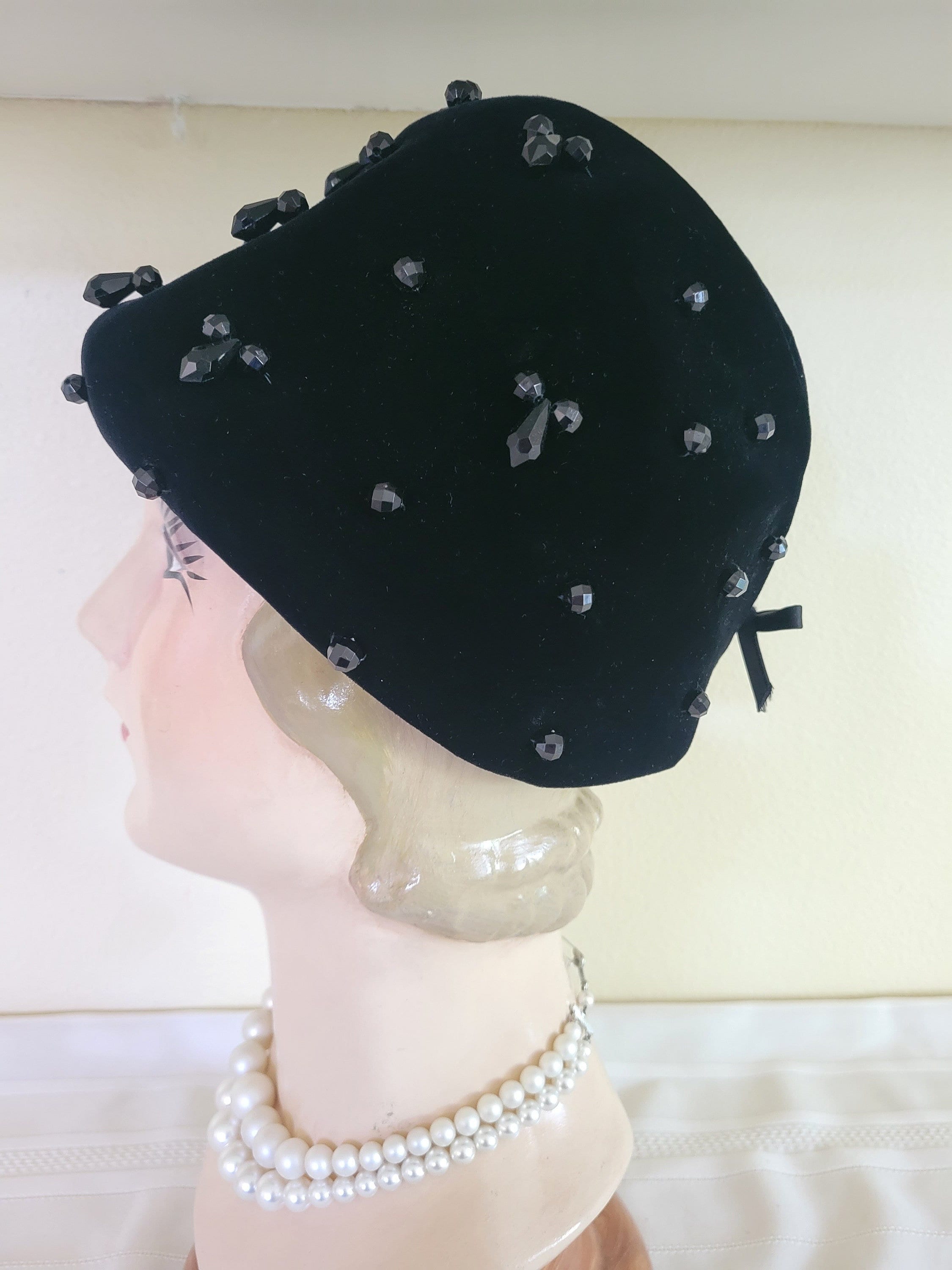 Vintage Velvet Beaded Hat by Dajon New York:Size S (measures 6.5\