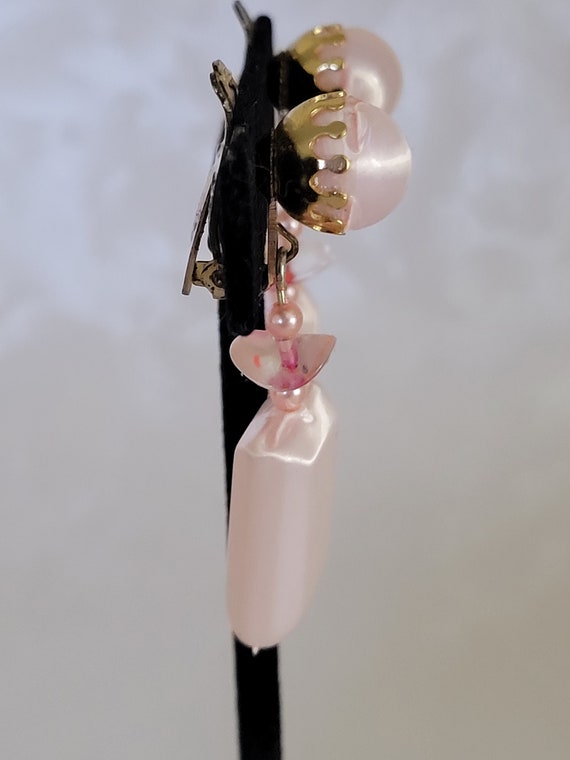 Vintage 1950s Baby Pink Plastic Drop Clip-on Earr… - image 7