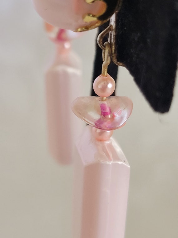 Vintage 1950s Baby Pink Plastic Drop Clip-on Earr… - image 6