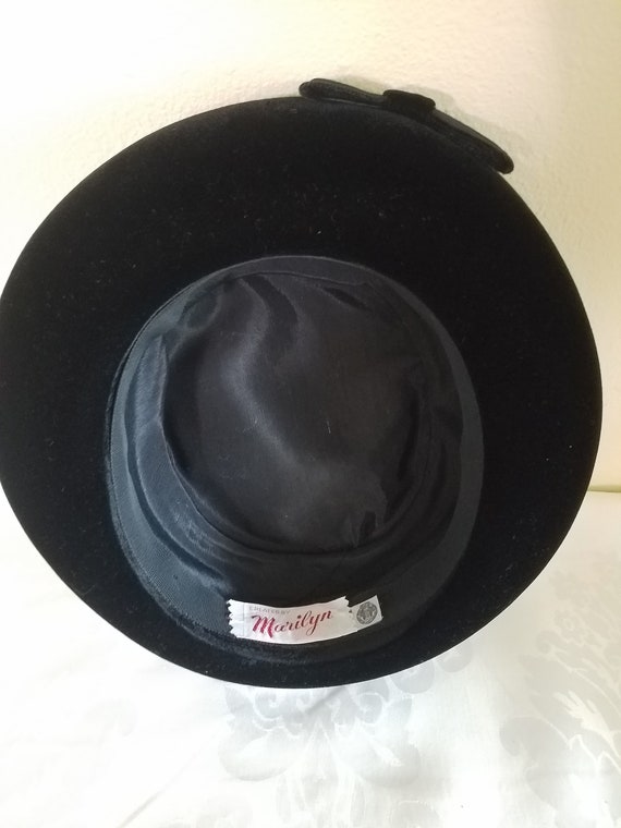 Vintage 1960s Breton Style Black Velvet Hat with … - image 10