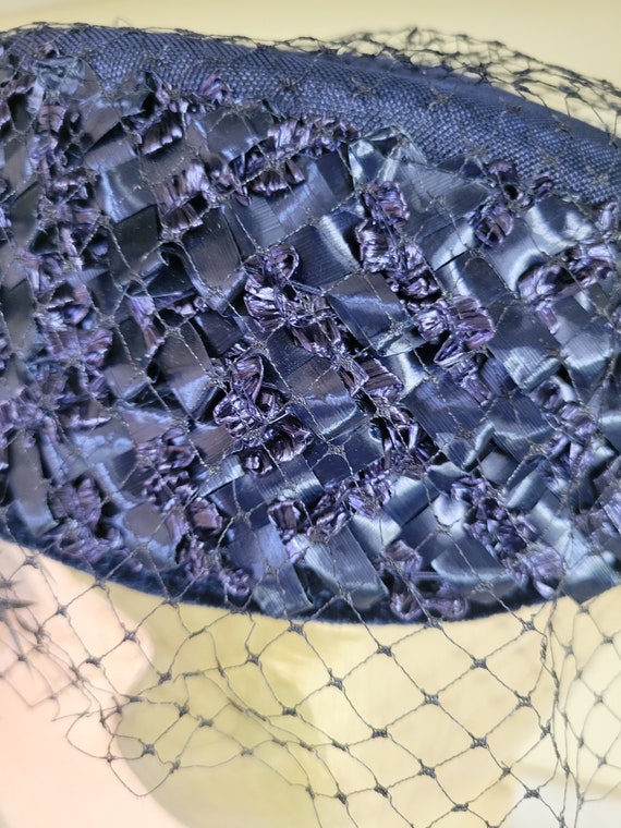 Navy Blue Raffia And Fabric Pillbox Hat With Veil Vin… Gem