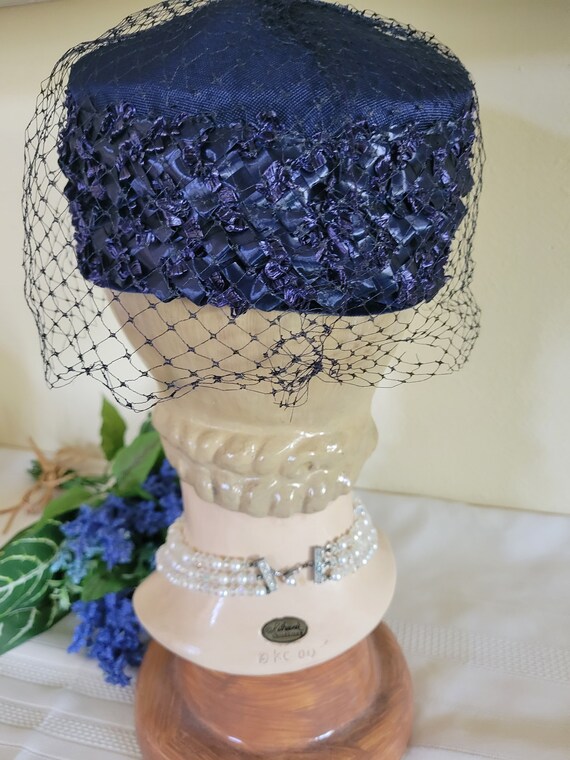 Navy Blue Raffia And Fabric Pillbox Hat With Veil Vin… Gem
