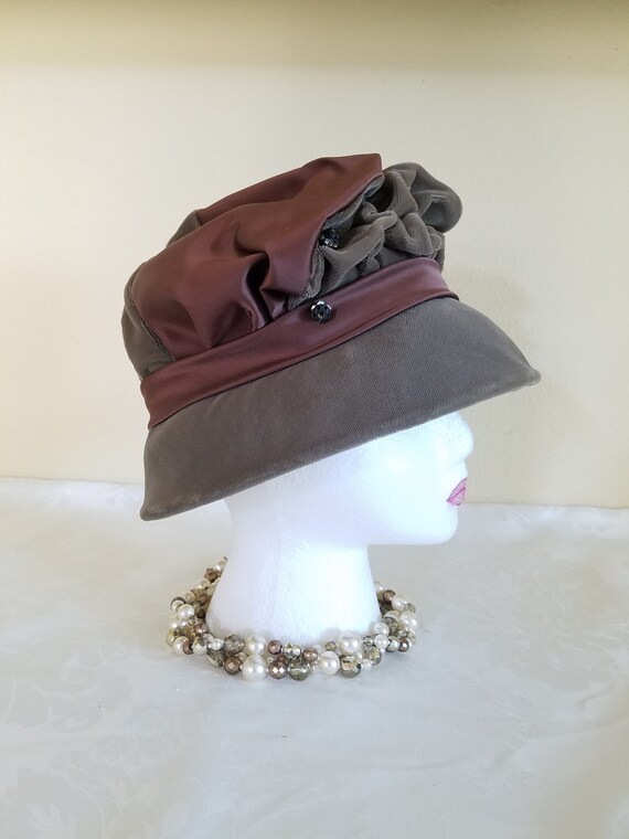 Vintage 1930s Taupe Velvet And Brown Satin Slouch… - image 9