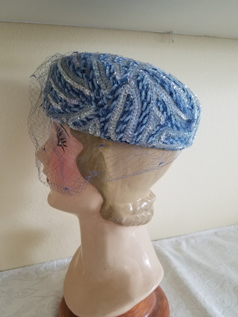 Vintage 1940s Pinehurst Pillbox Hat Blue Hat With Veil Made Expressly For Meier /& Frank Co Sequined And Velvet Hat Union Label Hat