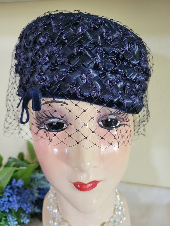 Navy Blue Raffia And Fabric Pillbox Hat With Veil Vin… Gem
