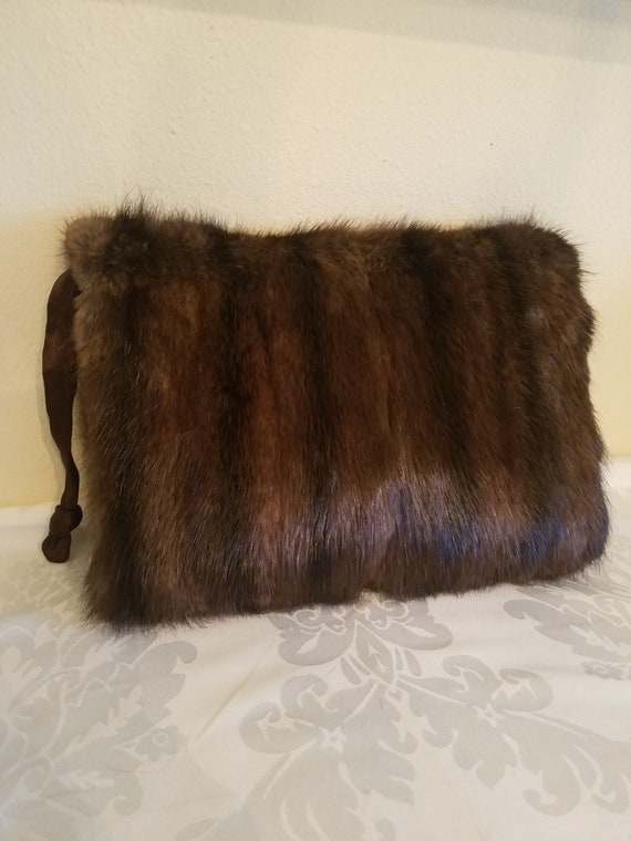 Vintage 1940s-1950s Dark Brown Mink Fur Muff With