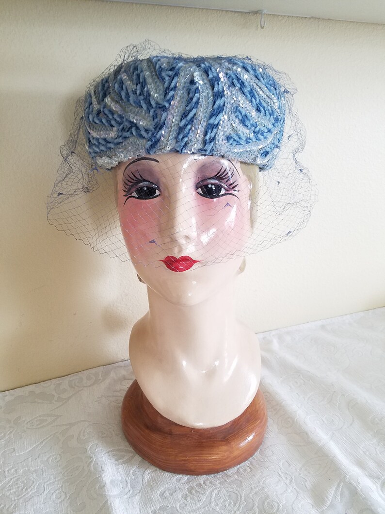 Vintage 1940s Pinehurst Pillbox Hat Blue Hat With Veil Made Expressly For Meier /& Frank Co Sequined And Velvet Hat Union Label Hat