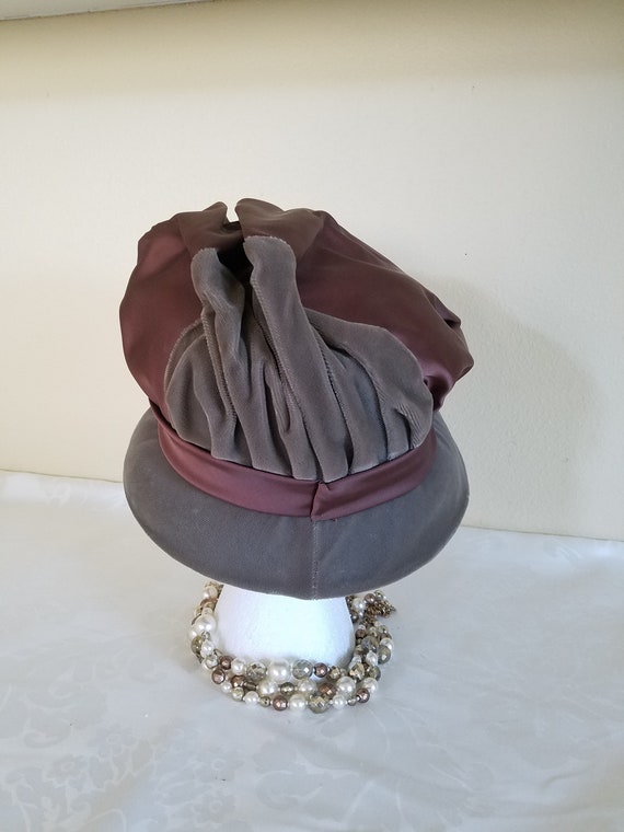 Vintage 1930s Taupe Velvet And Brown Satin Slouch… - image 6