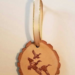 Rustic wood ducks Christmas ornament cabin country hunting
