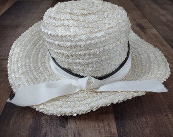 Vintage Designed by Abbye Ivory Straw Bucket Hat w/Bow