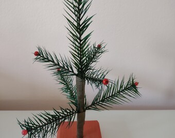 Vintage 7 Branch Green Feather Christmas Tree with Berries 8.5"